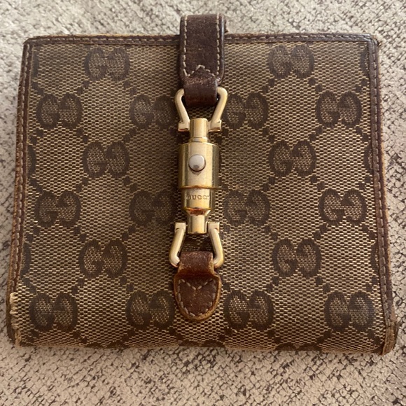 Handbags - Authentic Gucci wallet